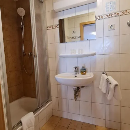 Gaestezimmer Stadtmitte Im Eg 住宿加早餐酒店 巴特尚道